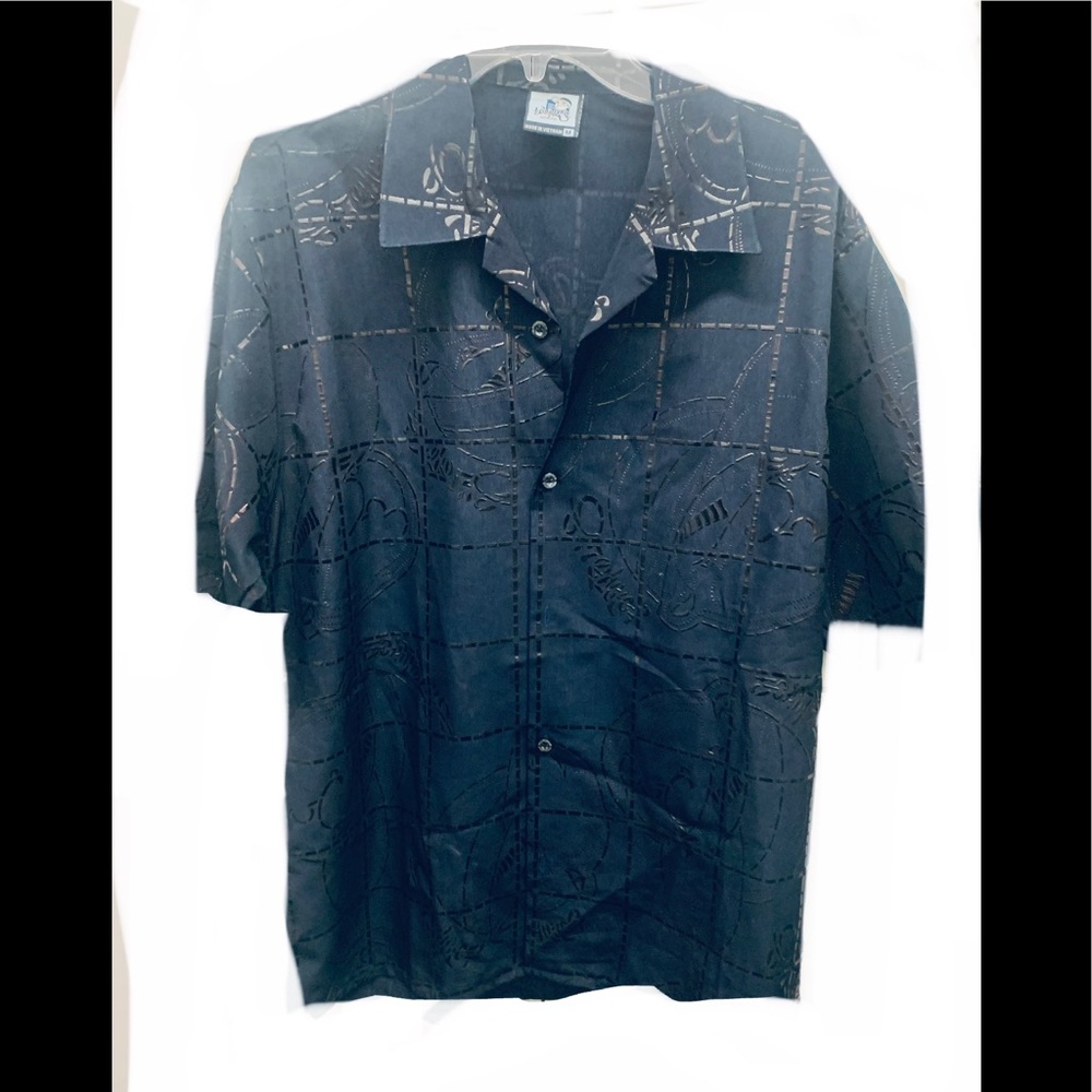 Men’s island style shirt